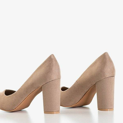 Beigefarbene Pumps am Amelle-Pfosten - Schuhe