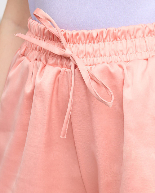 Жіночі коралові атласні шорти з кишенями - Одяг