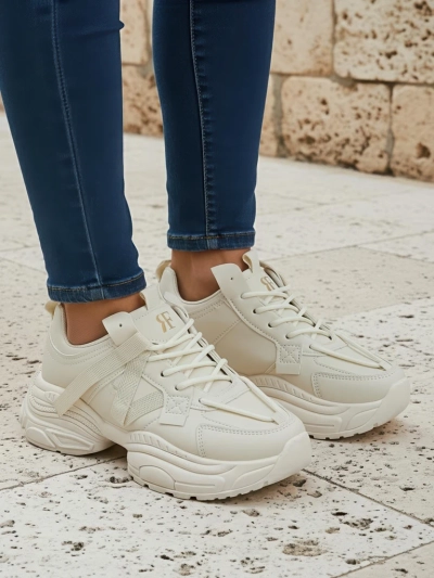 Beige Damen-Sneakers Platina Roma mit flachem Absatz aus Öko-Leder 5 cm