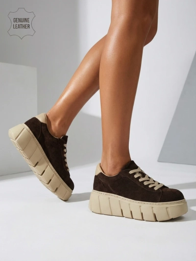 Sportliche Damen-Sneakers aus Naturleder Eller