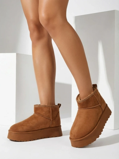 Royalfashion Kurzschuhe, die Frauen-Schneestiefeln ähneln Fortesse