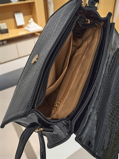 Lackierte kleine Damenhandtasche aus Öko-Leder Sable Mist