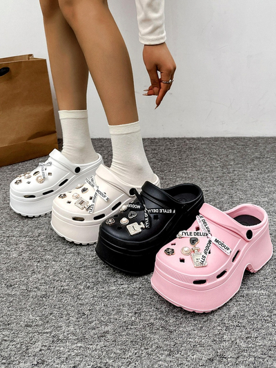 Royalfashion Damen Gummisandalen mit Dekorationen Dellos