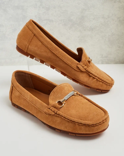 Mokassins Damen Camel Aurelia Wildleder mit Verzierung - Komfort und Stil auf flachem Absatz