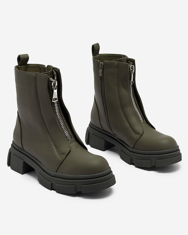 Isolierte dunkelgrüne hohe Damenstiefel Slovys- Footwear