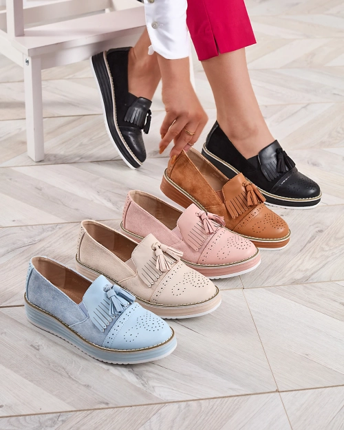 Чорні жіночі напівчеревики на низьких підборах Veolita- Footwear