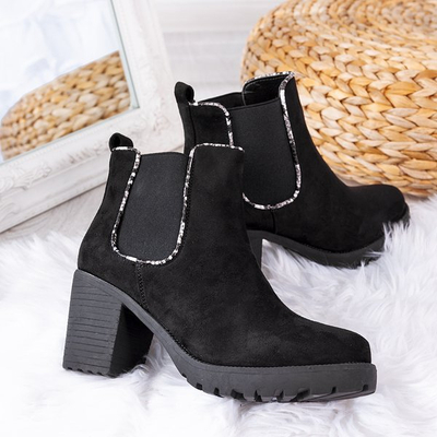 Schwarze Stiefel auf einem höheren Pfosten Travolte - Footwear