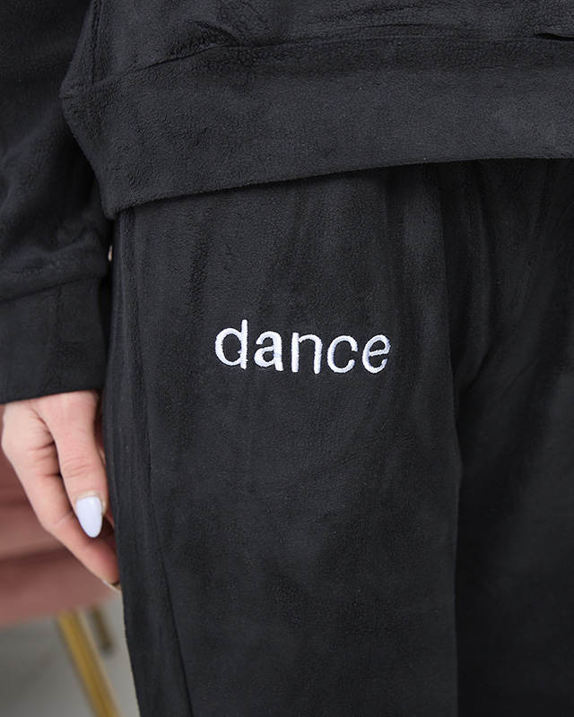 Damen-Sport-Set Sweatshirt und Jogginghose in Schwarz- Kleidung