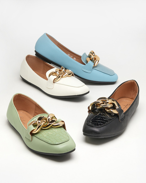 OUTLET Зелені жіночі лофери з екошкіри на ланцюжку Flamii - Взуття