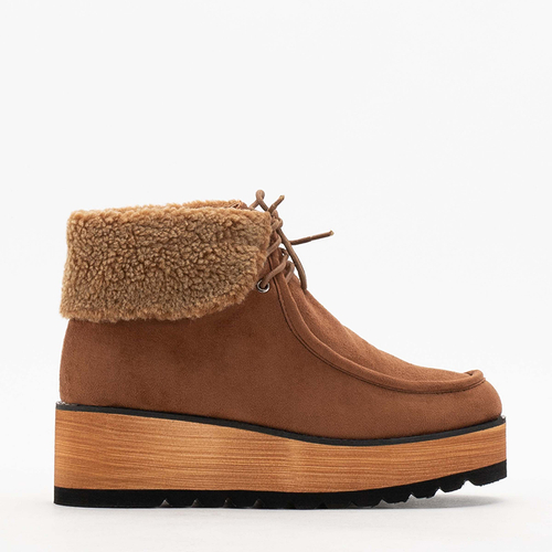 Жіночі ботильйони в кольорі кемел на платформі Wedesi