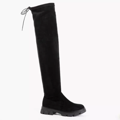 OUTLET Eco - schwarze Wildlederstiefel mit flachen Absätzen über dem Knie. Engi-Schuhe
