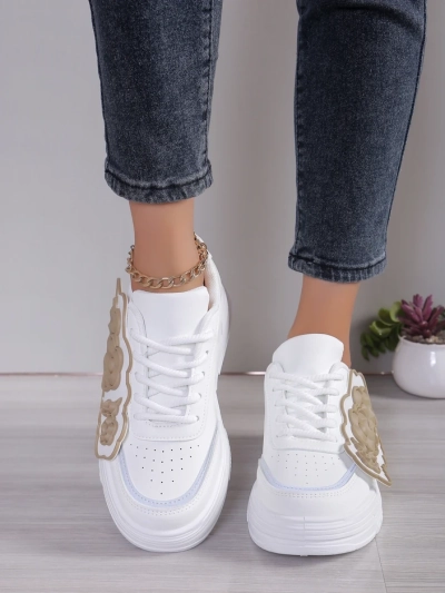 Royalfashion Frauen Sneakers mit dekorativem Obermaterial Nendales