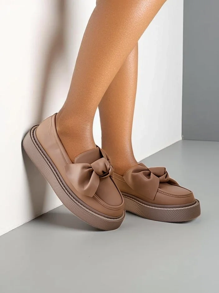 Royalfashion Elegante Damenmokassins mit einer Schleife Ortto