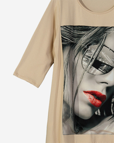 Бежева жіноча сукня з принтом і відрізом внизу - Одяг