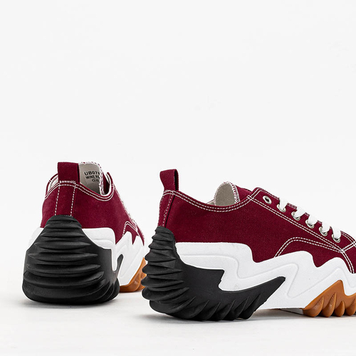 Жіноче спортивне взуття в бордовому кольорі Wenova