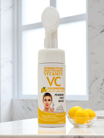 Reinigender Anti-Aging-Gesichtsschaum mit Vitamin C und Bürste