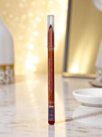 Lippenkonturenstift in der Farbe Roségold