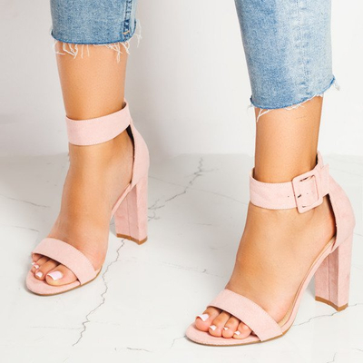 Rosa Sandalen auf einem Pfosten mit Katie-Verschluss - Schuhe 1