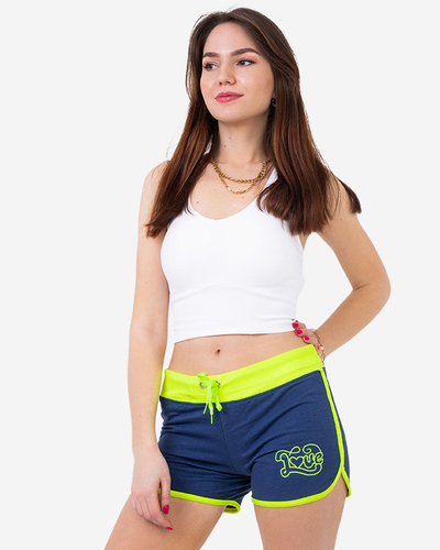 Gelb - Blaue Shorts mit LOVE-Plakette - Kleidung