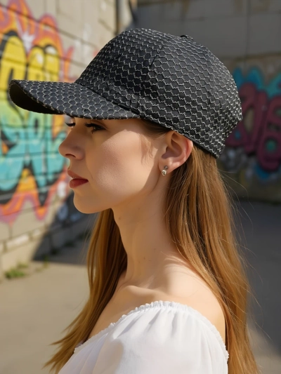 Royalfashion Glanz-Stich Cap