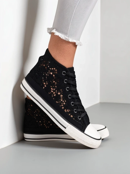 Royalfashion Жіночі перфоровані кросівки Limme