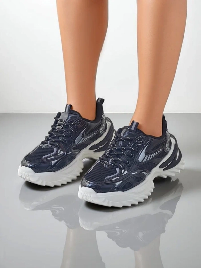 Royalfashion Damen-Sportsneaker auf einer dickeren Sohle Nettes