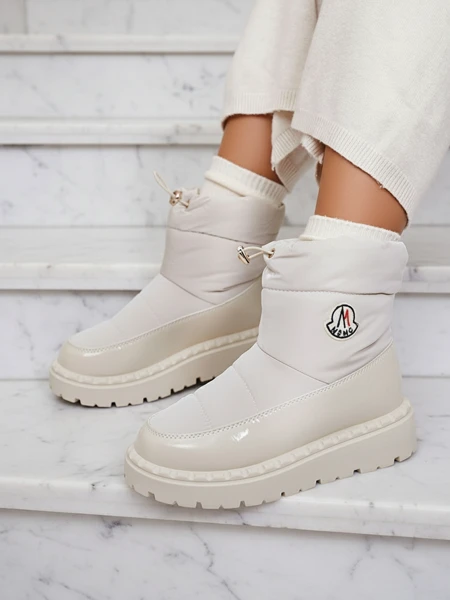 Royalfashion Damen Schlupf-Schneestiefel in Creme Farbe Ireda