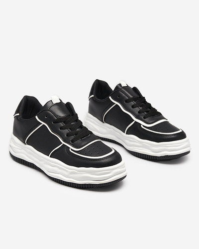 Schwarze Damen-Sneaker mit glänzenden Einsätzen Pinero - Footwear