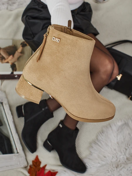 Damen Stiefeletten Arshinea aus Wildlederimitat mit Blockabsatz