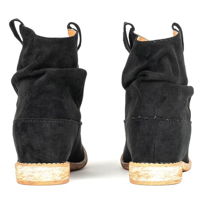 Schwarze Stiefel a'la Cowgirls auf einem gedeckten Anker Daressco - Footwear
