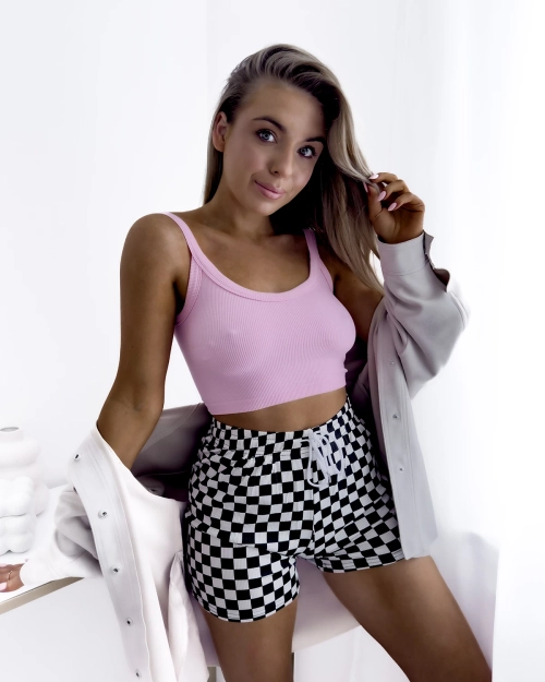 Чорно-білі жіночі короткі шорти з картатої тканини PLUS SIZE- Одяг