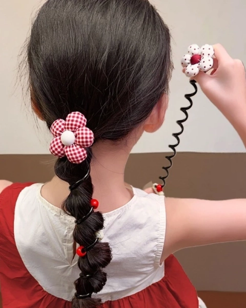 Royalfashion Haargummi mit einer kleinen Blume Blossom Coil