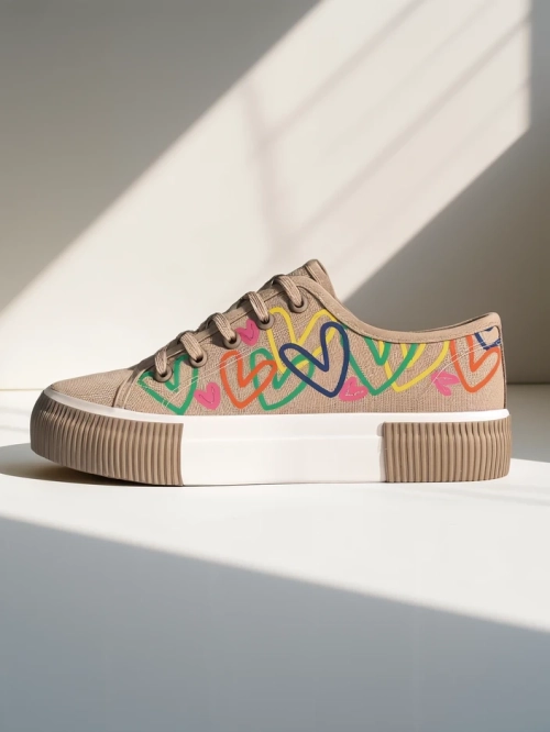 Royalfashion жіночі кросівки з серцем Sercess