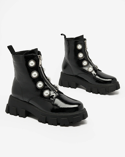 Royalfashion Schwarzer Damenstiefel aus lackiertem Perlmutt Asiciu