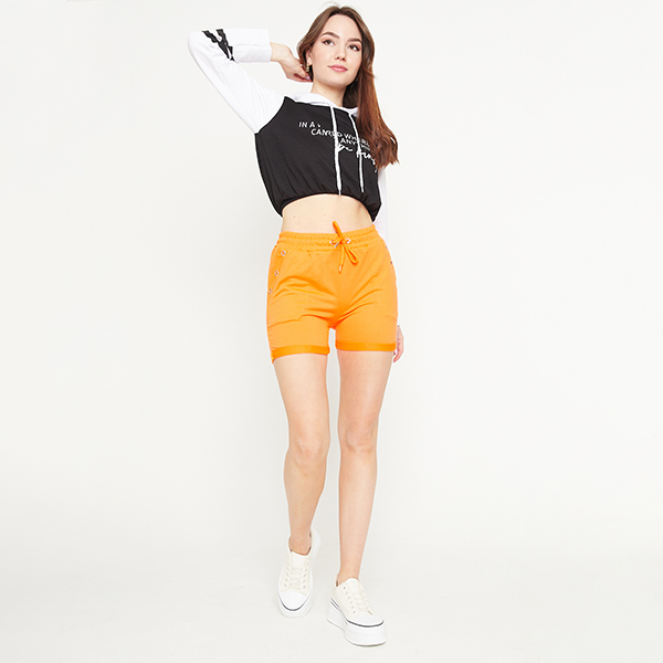 Shorts in Neonorange - Kleidung