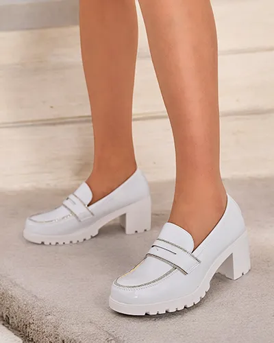 Royalfashion Damen Slipper aus Lackleder Befies