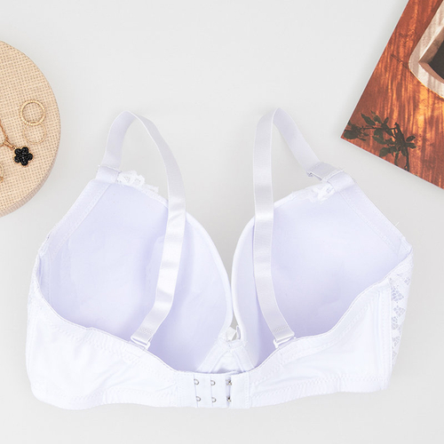 Білий бюстгальтер з мереживом