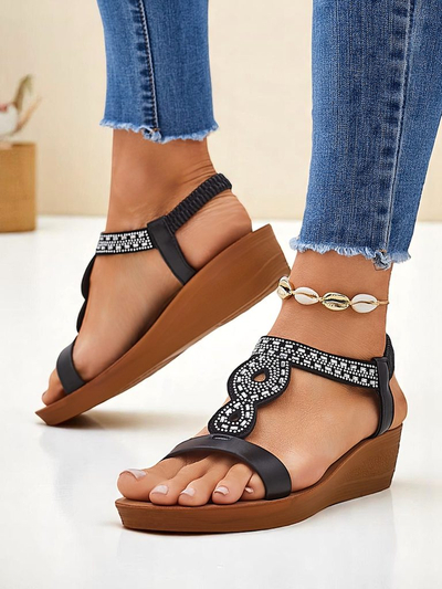 Sandalen Keilabsatz Perseida Royalfashion schwarz aus Eco-Leder mit Kristallen 4,5cm