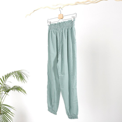 Damen-Hose mit grünen Punkten PLUS SIZE - Kleidung