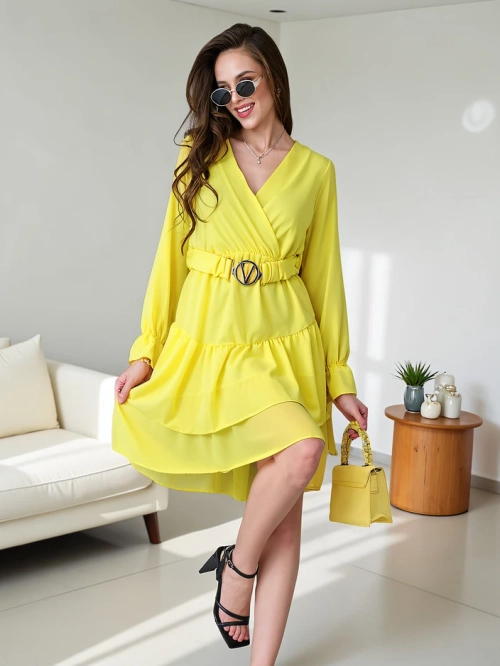 Royalfashion Жіноча міні-сукня з рюшами та обгорнутим декольте