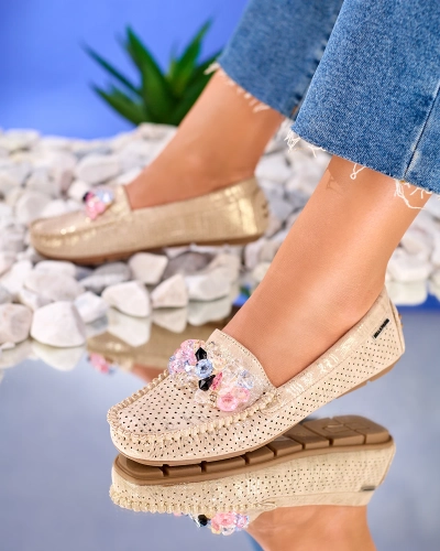 Royalfashion Ажурні бежеві жіночі мокасини з декоративними кристалами Cizzas