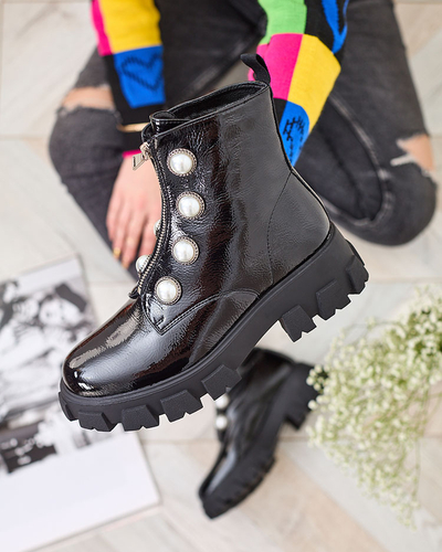 Royalfashion Schwarzer Damenstiefel aus lackiertem Perlmutt Asiciu