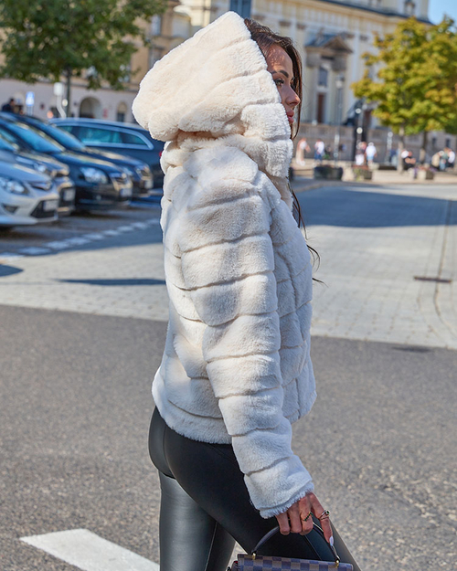 Жіноча куртка зі штучного хутра Royalfashion Cream