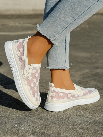 Royalfashion Damenschlüpfschuhe aus Netzstoff mit Blumen Emzos