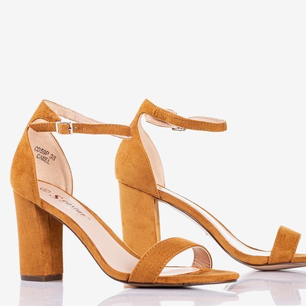 OUTLET Braune Damensandalen auf einem Sweet Honey Post - Schuhe