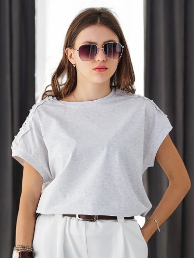 Royalfashion Baumwoll-Damen-T-Shirt mit Spitzenärmeln