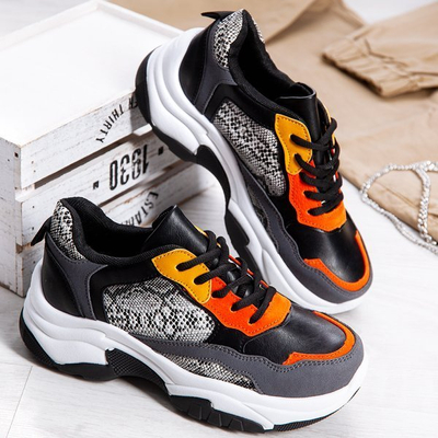 Schwarze Sportschuhe mit Nicaragua-Einsätzen - Schuhe 1