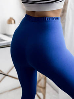 blau || kobaltreich || Ecru