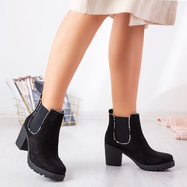 Schwarze Stiefel auf einem höheren Pfosten Travolte - Footwear