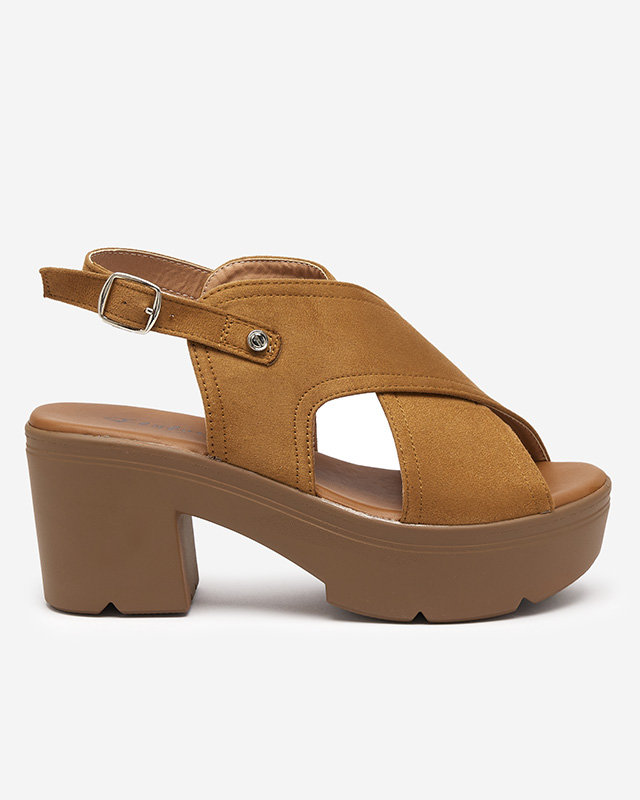 OUTLET Öko-Wildleder-Kamelsandalen für Damen auf der Mihele-Post - Schuhe